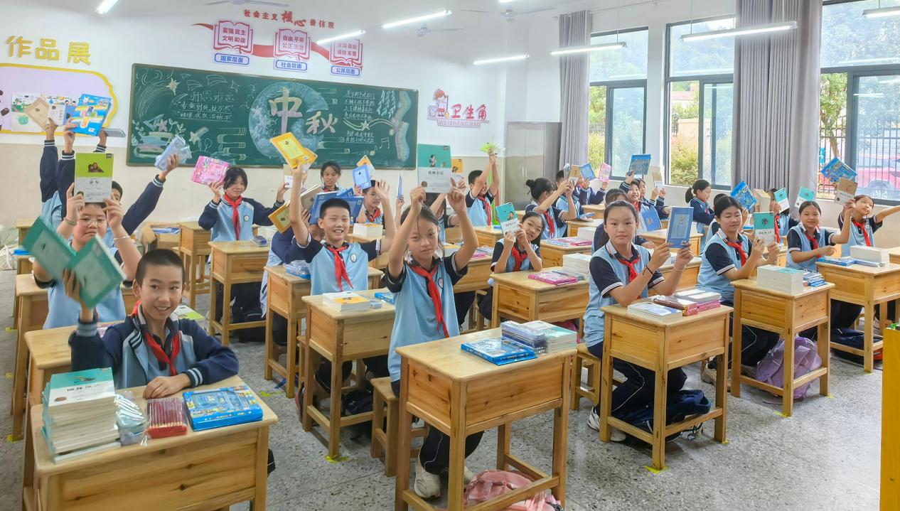 “我与校园的初相遇”公益主题活动圆满结束