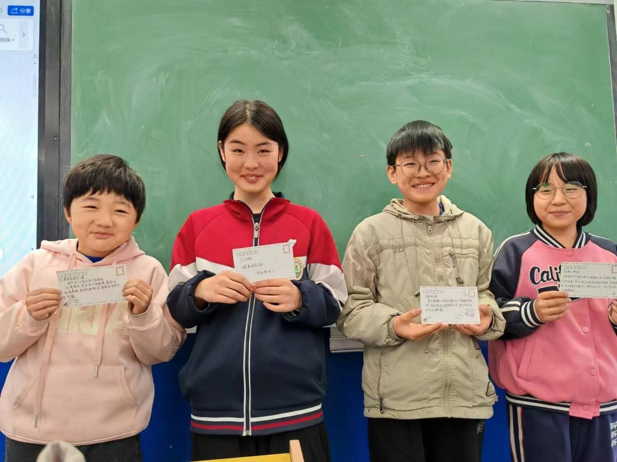 “书送希望，传递温暖”公益主题活动圆满结束